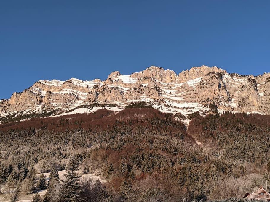Maison Familiale En Montagne Avec Vue Merveilleuse Sur Le Massif De Belledonne Saint-Bernard  Buitenkant foto