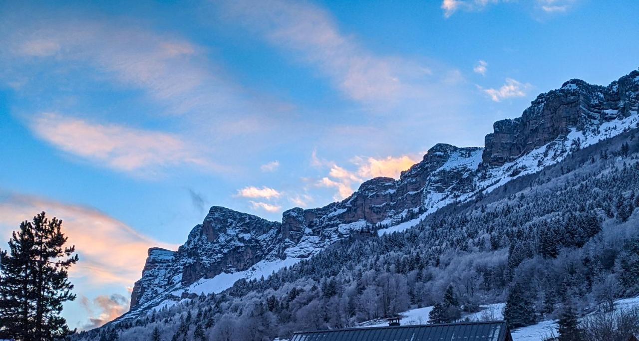 Maison Familiale En Montagne Avec Vue Merveilleuse Sur Le Massif De Belledonne Saint-Bernard  Buitenkant foto